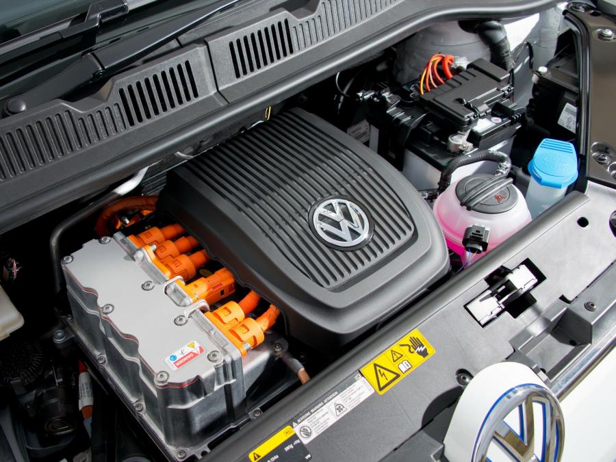  Volkswagen e-up! 2013 года  (UK) (фото 8 из 19)